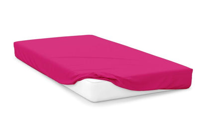 200 Thread Count Polycotton Bed Linen in Fuschia Pink