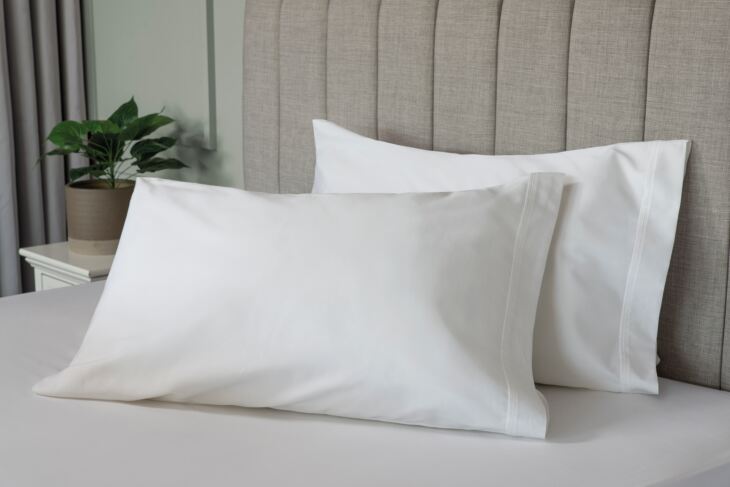 500 Thread Count Cotton Rich Bed Linen in White
