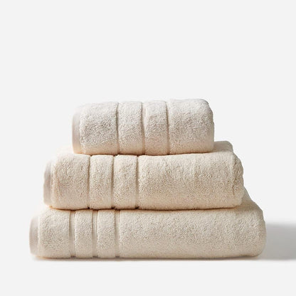 Hotel Quality 800gsm Bath Towels in Cream