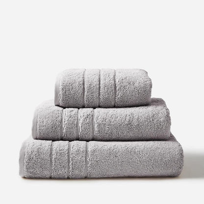 Hotel Quality 800gsm Bath Towels in Light Grey