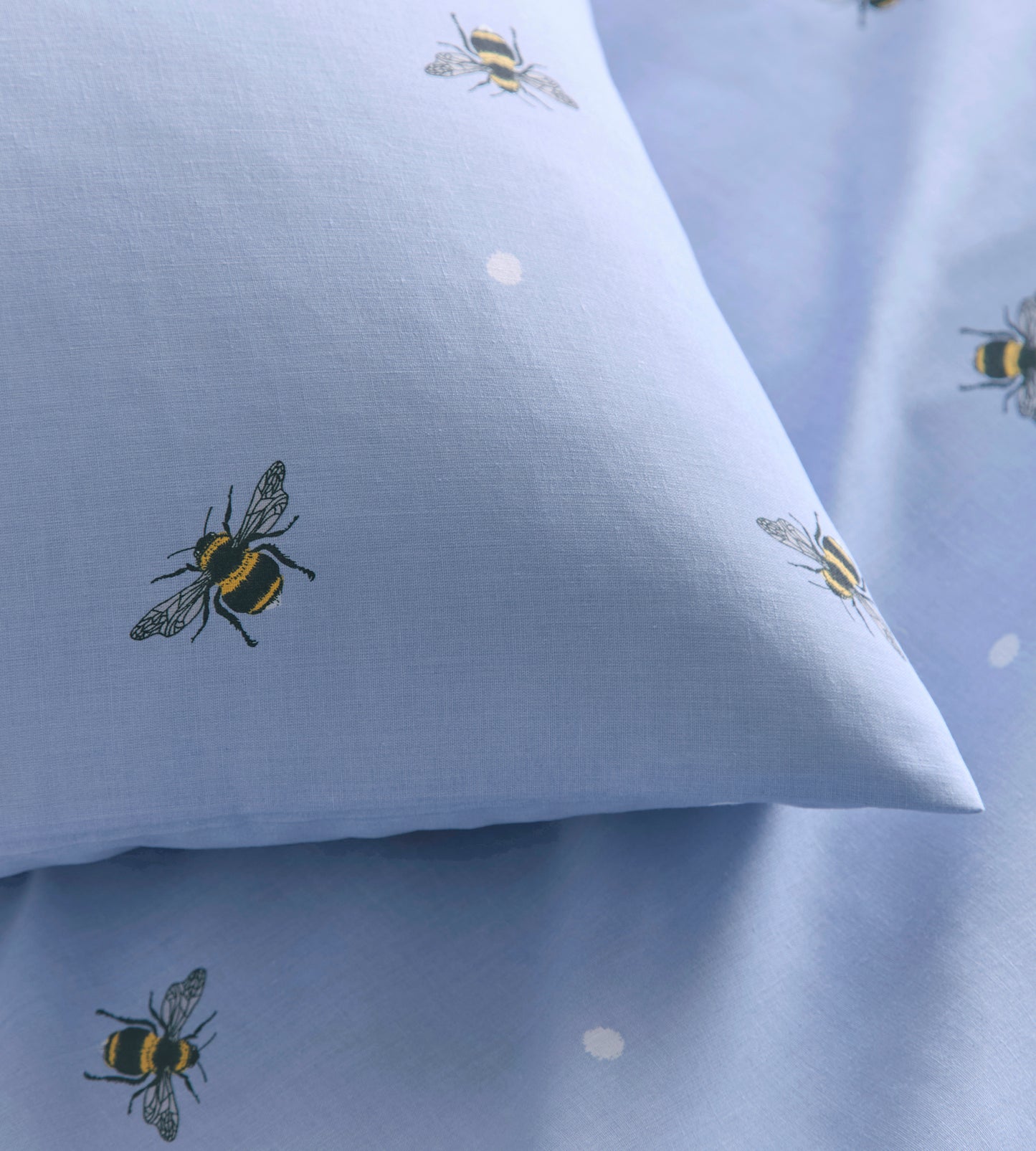 Bee Design Duvet Cover Set in Blue