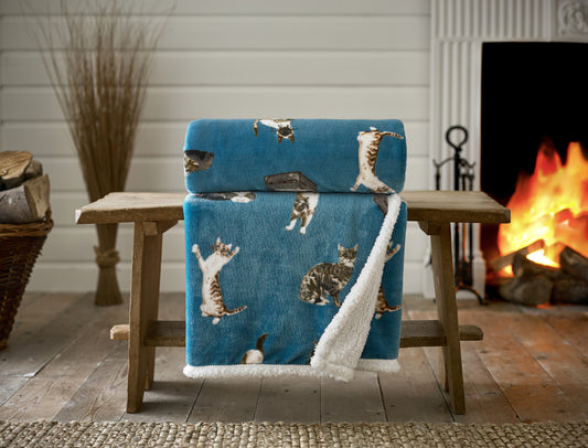 Supersoft Sherpa Reverse Cat Design Throw in Blue