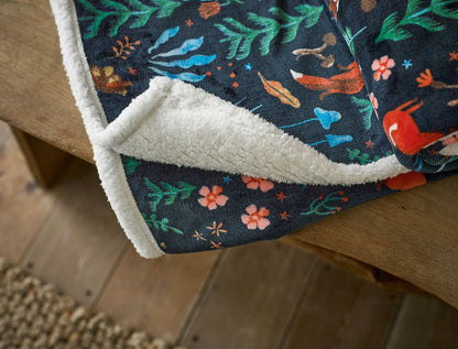 Supersoft Sherpa Reverse Fox & Florals Throw in Navy