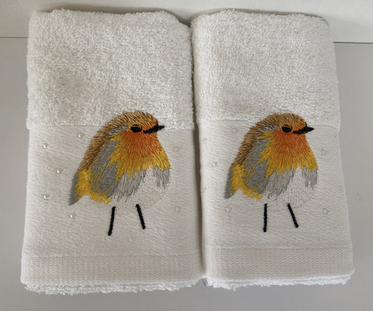 2 x Christmas Guest Towels Robin