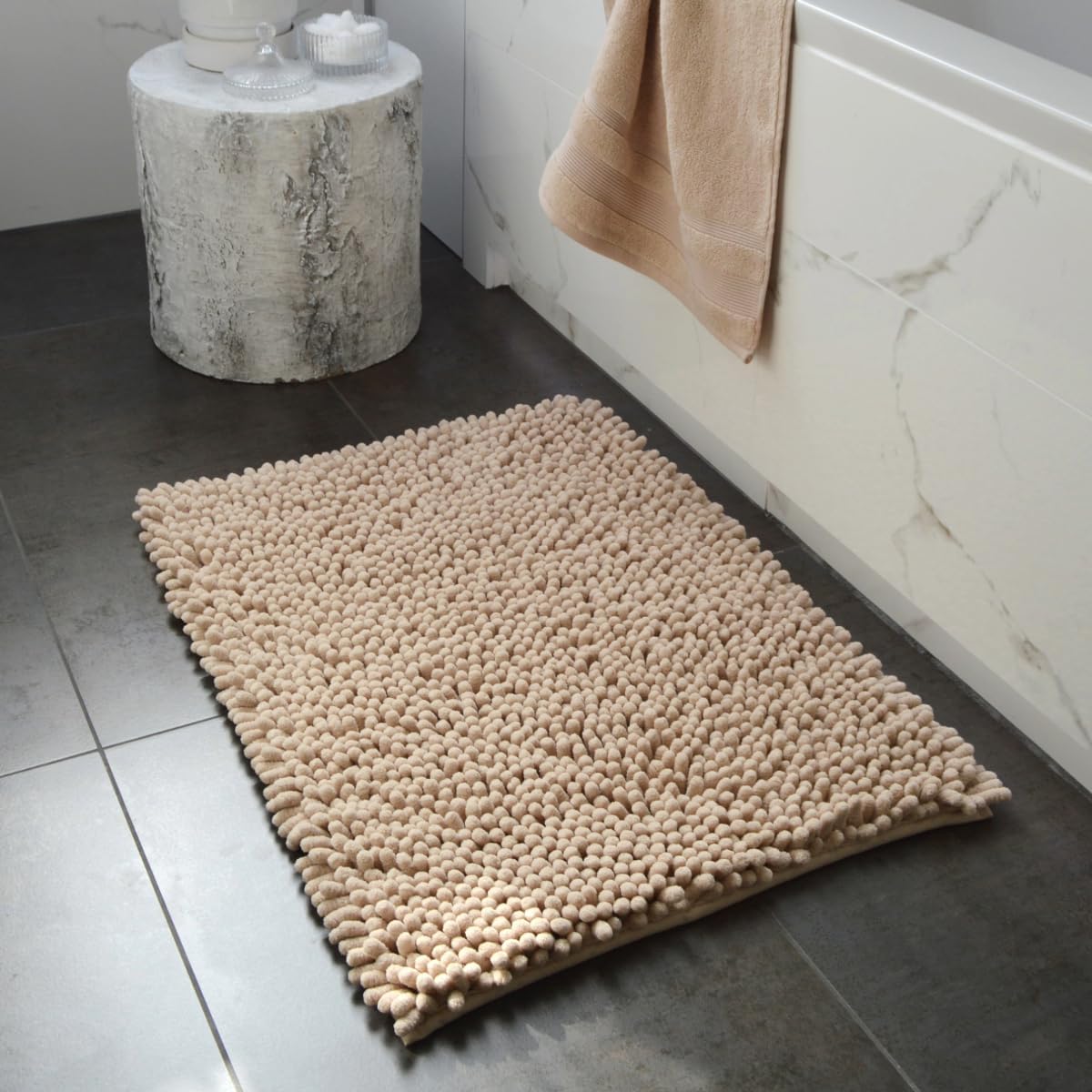 Jumbo Noodle Deep Pile Bobble Bath Mat in Stone