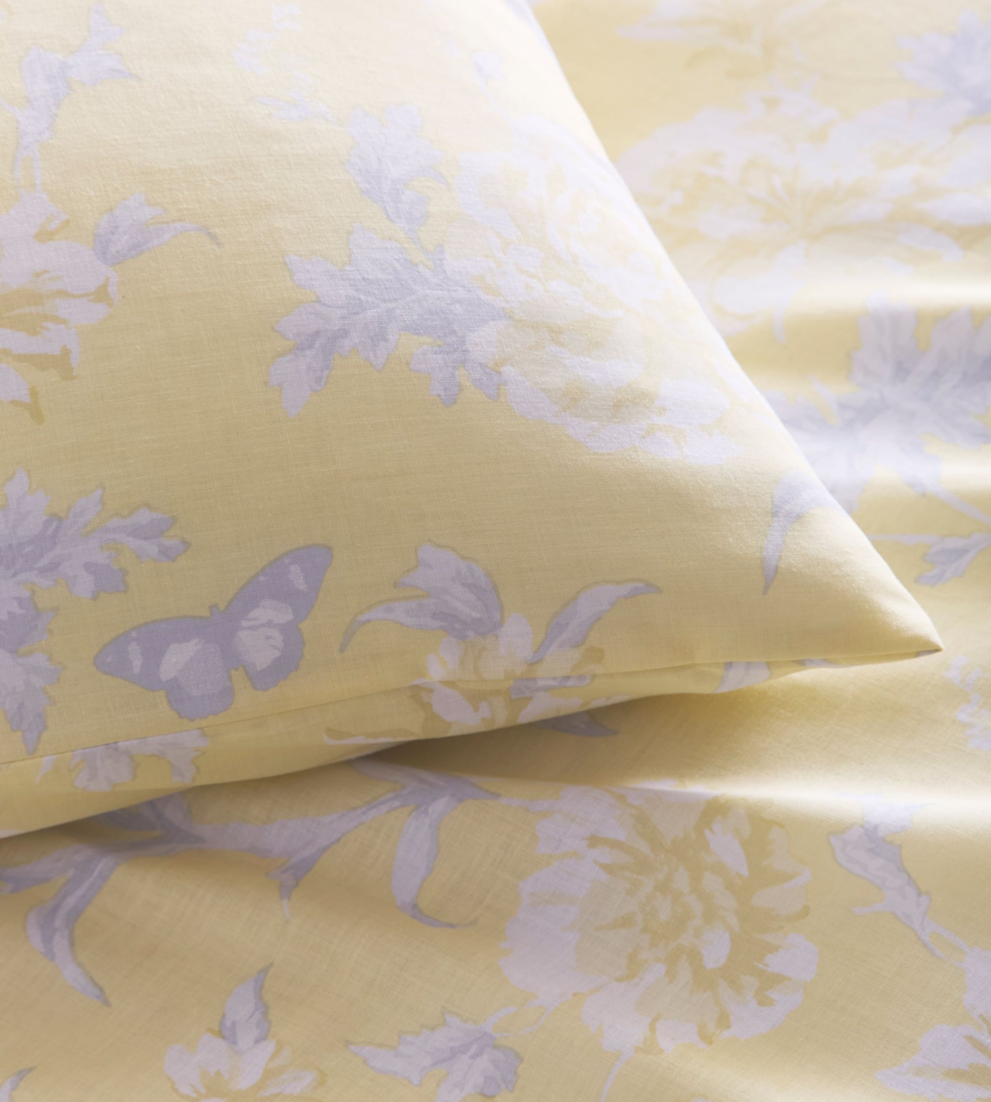 Soft Floral Mia Design Duvet Cover Set in Lemon