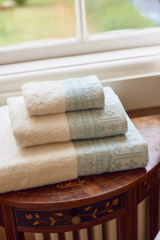 100% Cotton Jacquard Design Bath Towels Natural & Green