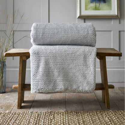 Supersoft Faux Fur Knit Style Throw Blanket in Platinum