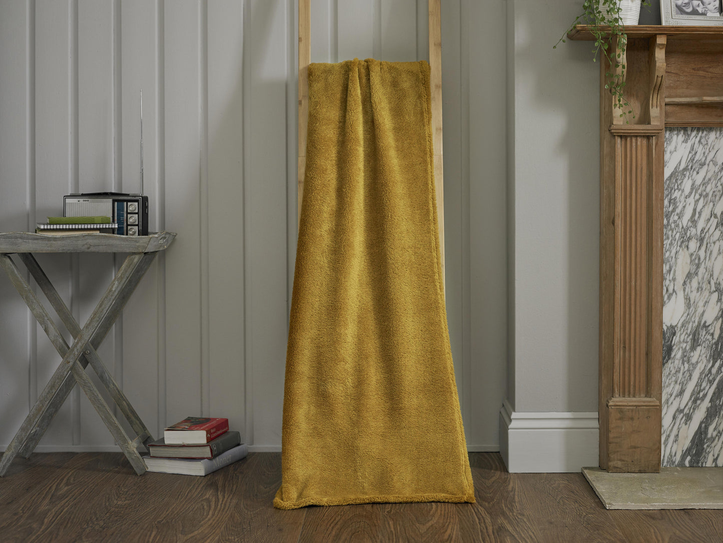 Teddy Fleece Supersoft Throw in Ochre Yellow