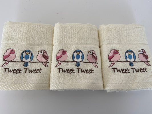 Tweet Tweet Design Tea Kitchen Towel Cream