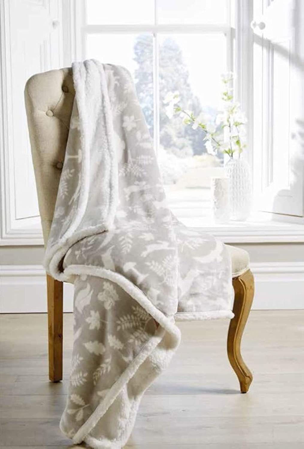 Supersoft Sherpa Reverse Woodlands Design Throw in Grey